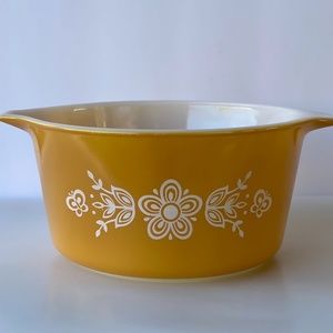 Vintage Pyrex Yellow Butterfly Gold 1 Quart Casserole Dish